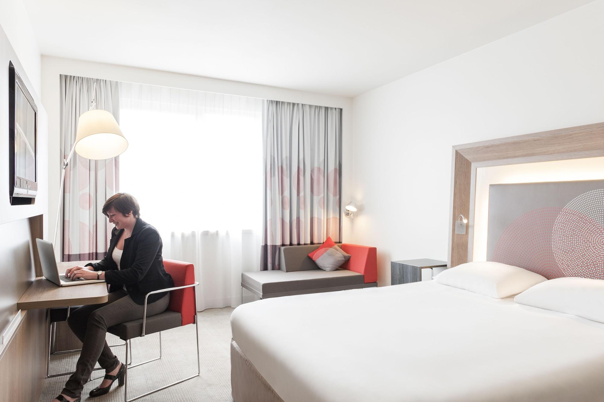 Novotel Lille Aeroport Екстериор снимка