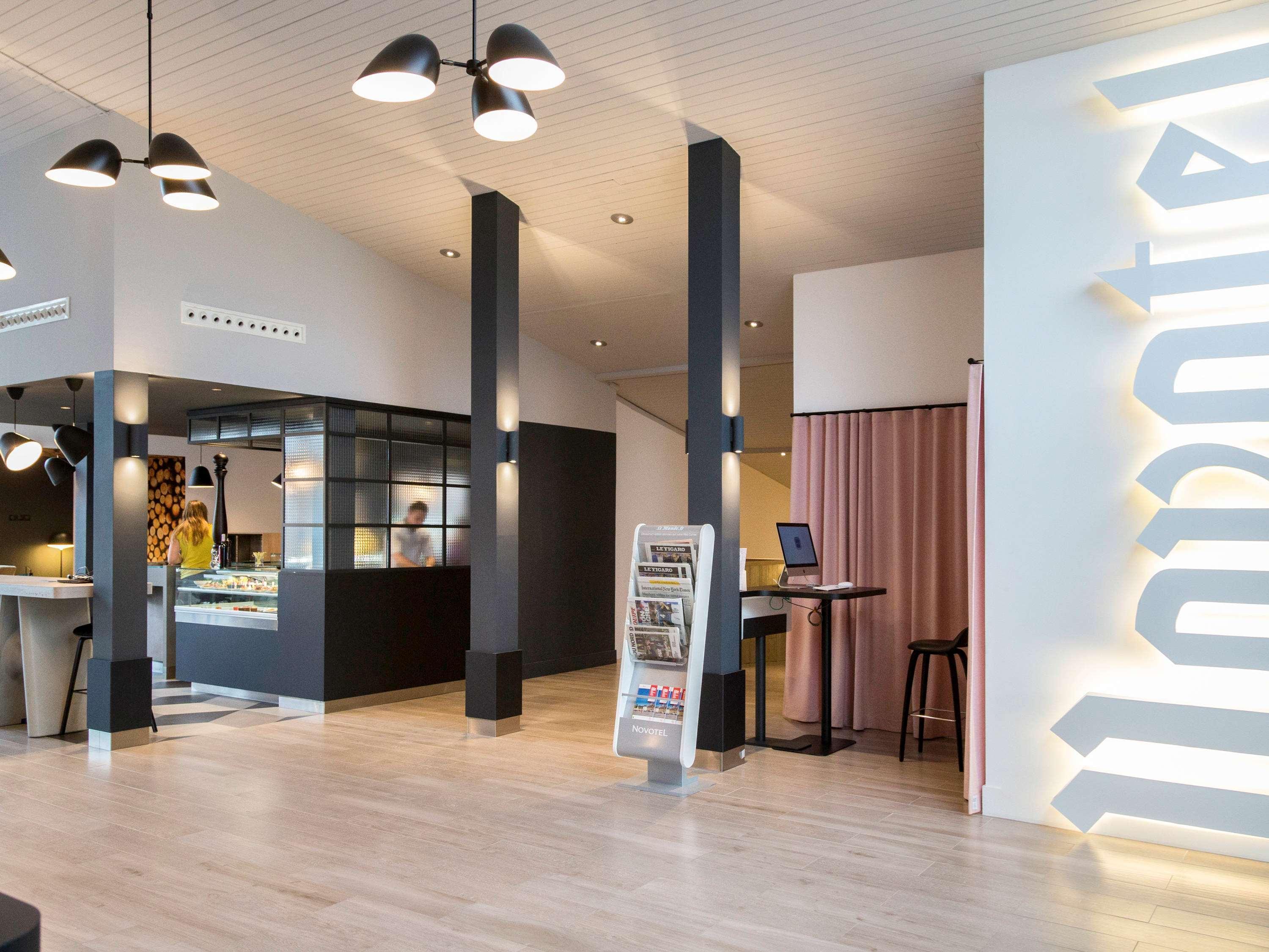 Novotel Lille Aeroport Екстериор снимка