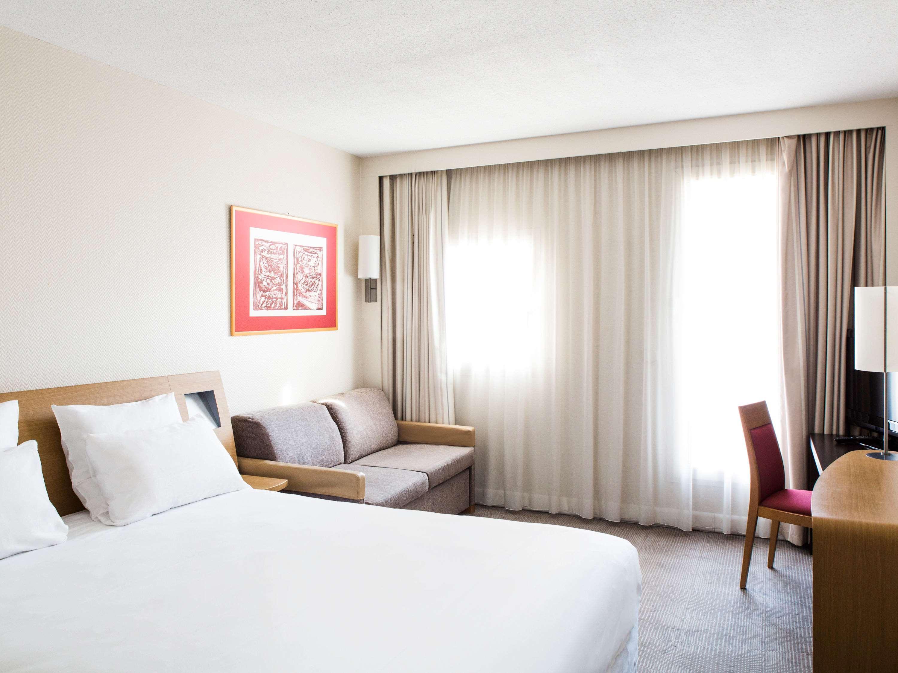 Novotel Lille Aeroport Екстериор снимка