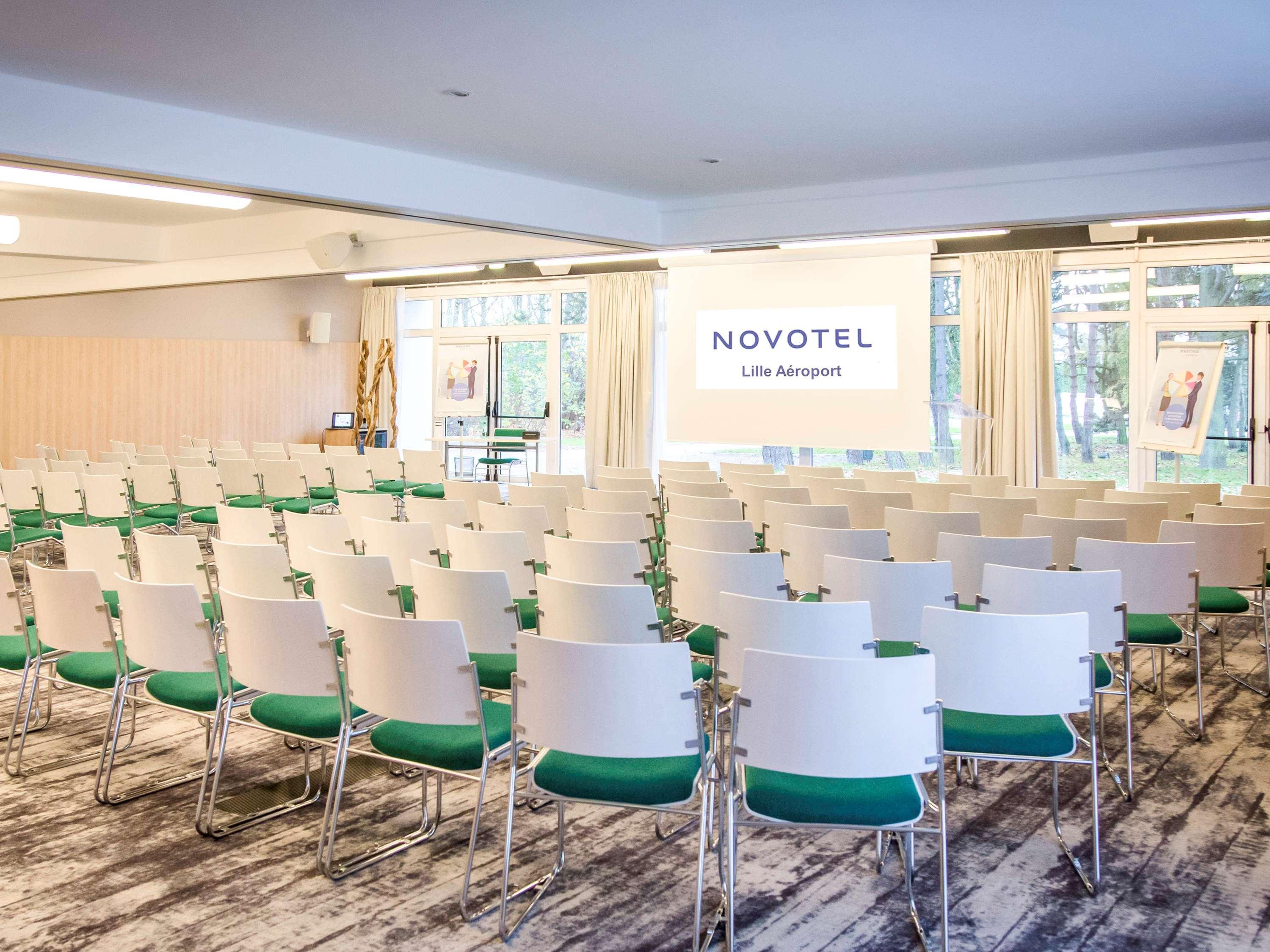 Novotel Lille Aeroport Екстериор снимка