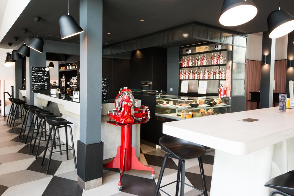 Novotel Lille Aeroport Екстериор снимка